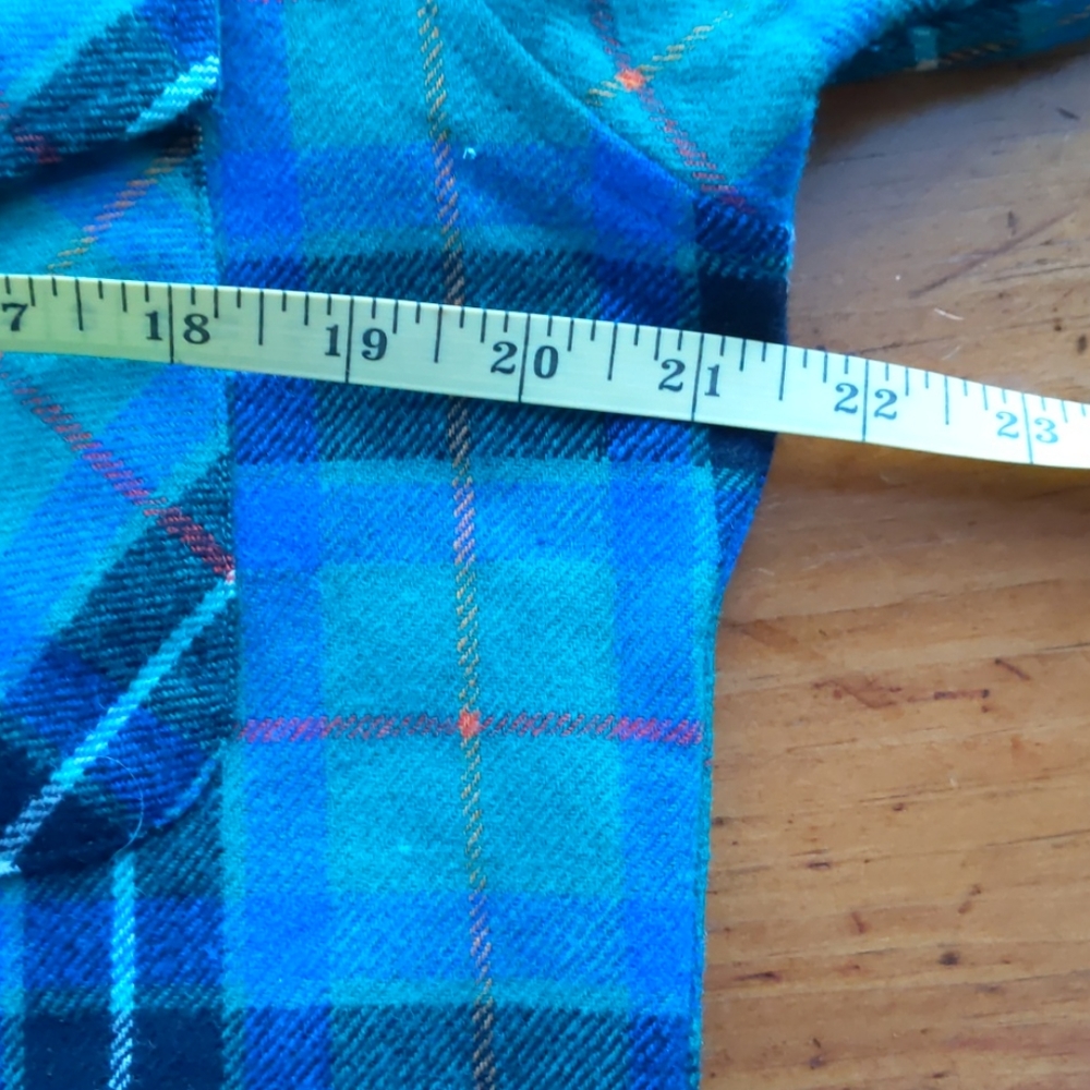 Man's wool flannel shirt - Picture 10 of 11